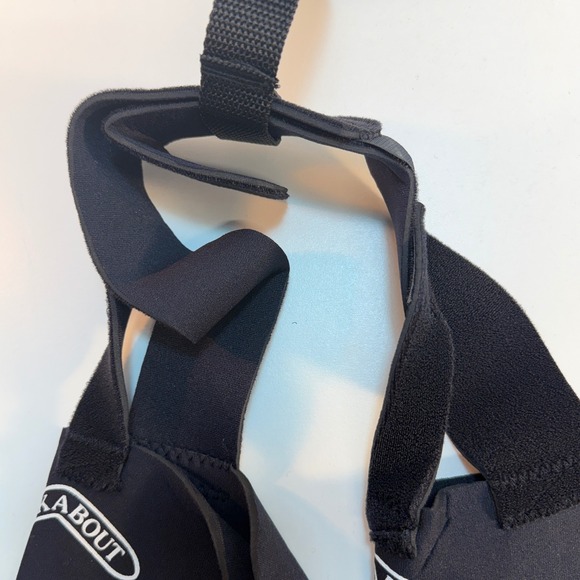 Walk About Harnesses Dog Knee Brace Support Left & Right Pair MS NEW - Picture 5 of 7